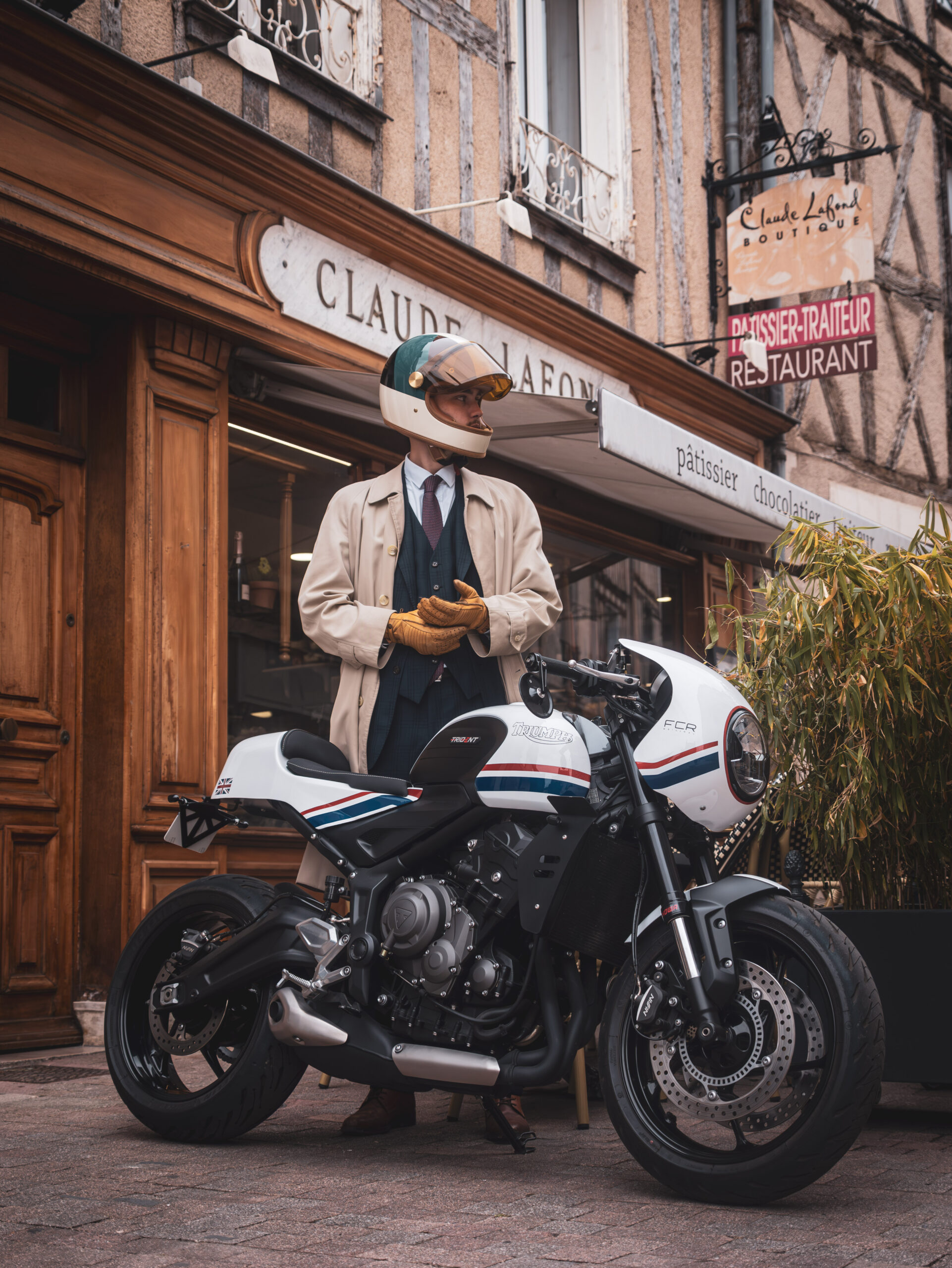 Triumph TRIDENT RS FCR ORIGINAL Gentleman Look