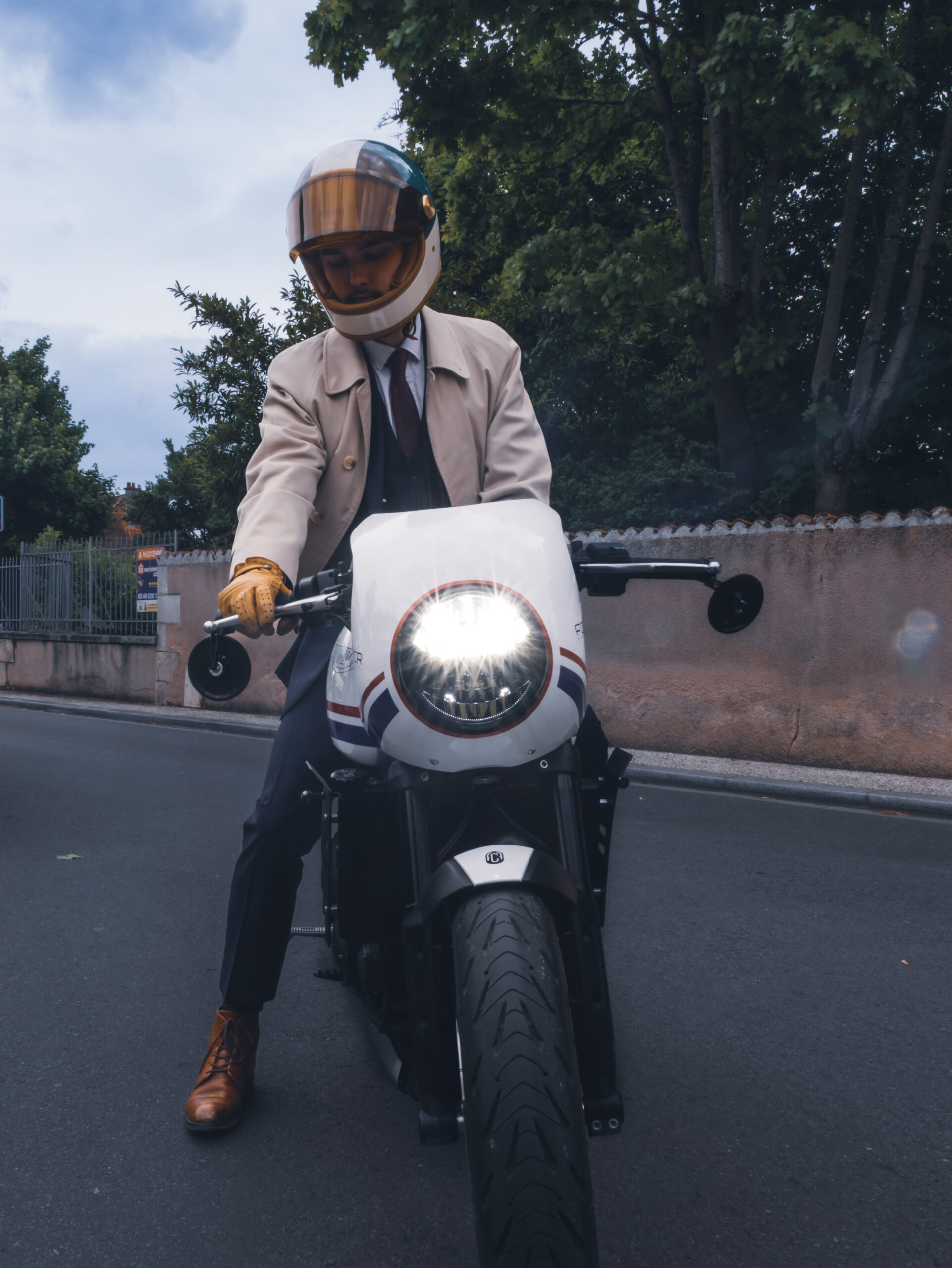 Triumph TRIDENT RS FCR ORIGINAL Roulant Gentleman Lifestyle