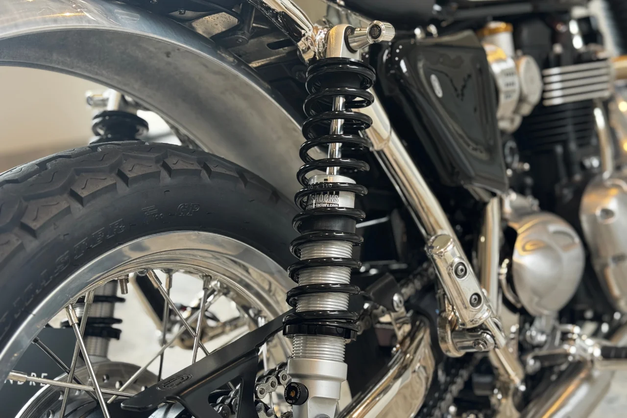 Amortisseurs Shock Factory réglables sur Triumph Bonneville T120 Ride & Chrome