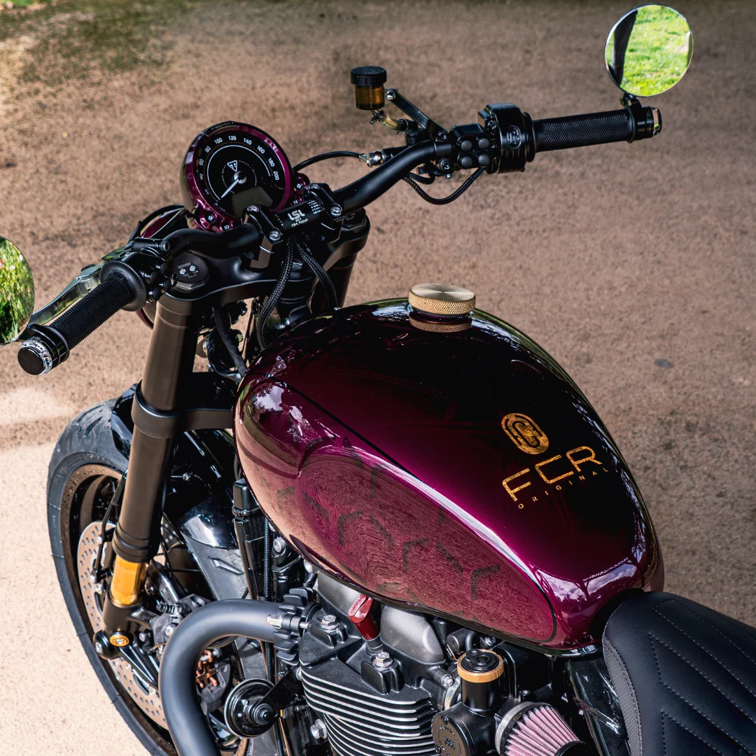Vue de près de la Triumph Bonneville Speedmaster : la nouvelle création FCR Original