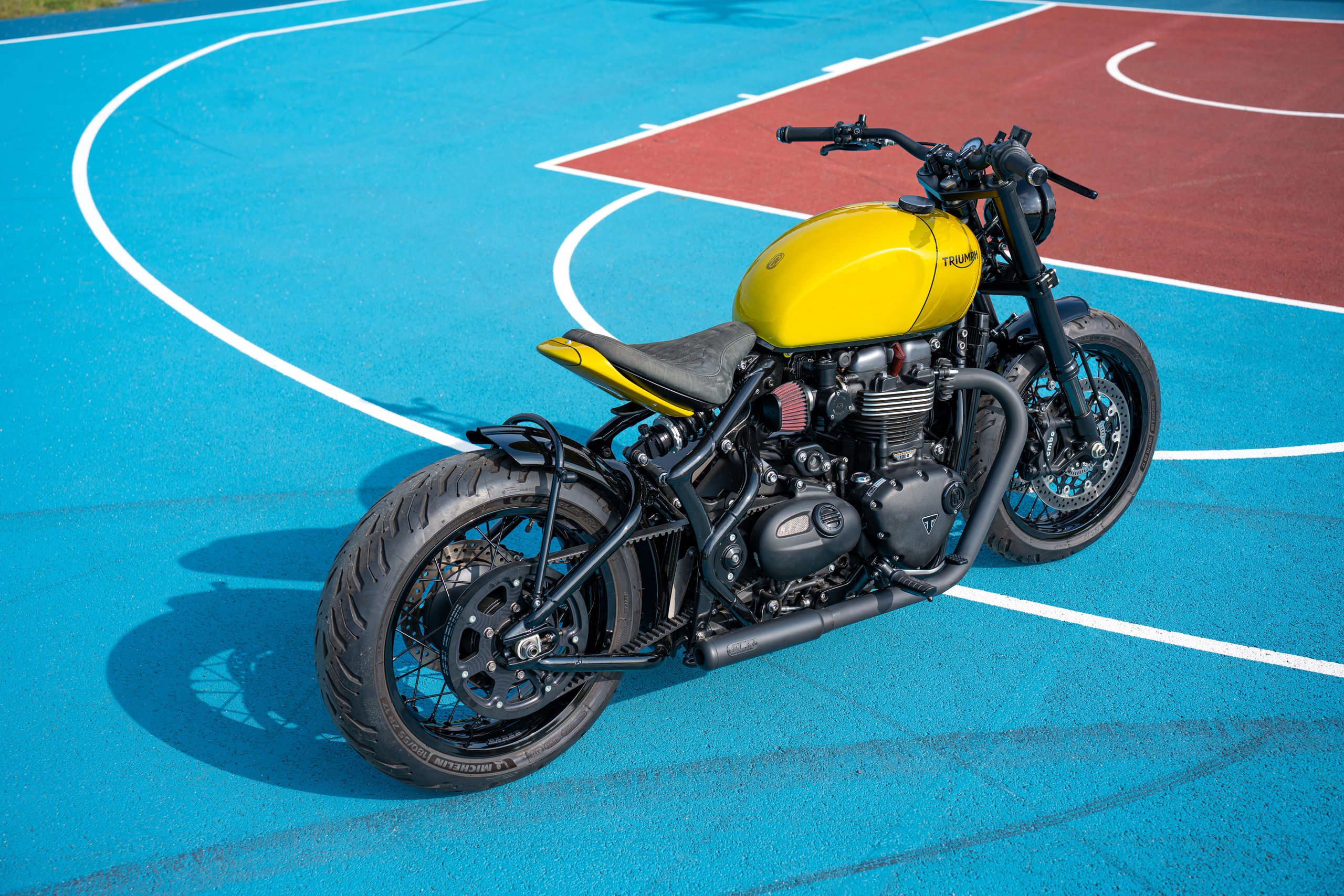 Triumph Bobber 1200 préparée par FCR Original, silhouette basse et selle solo