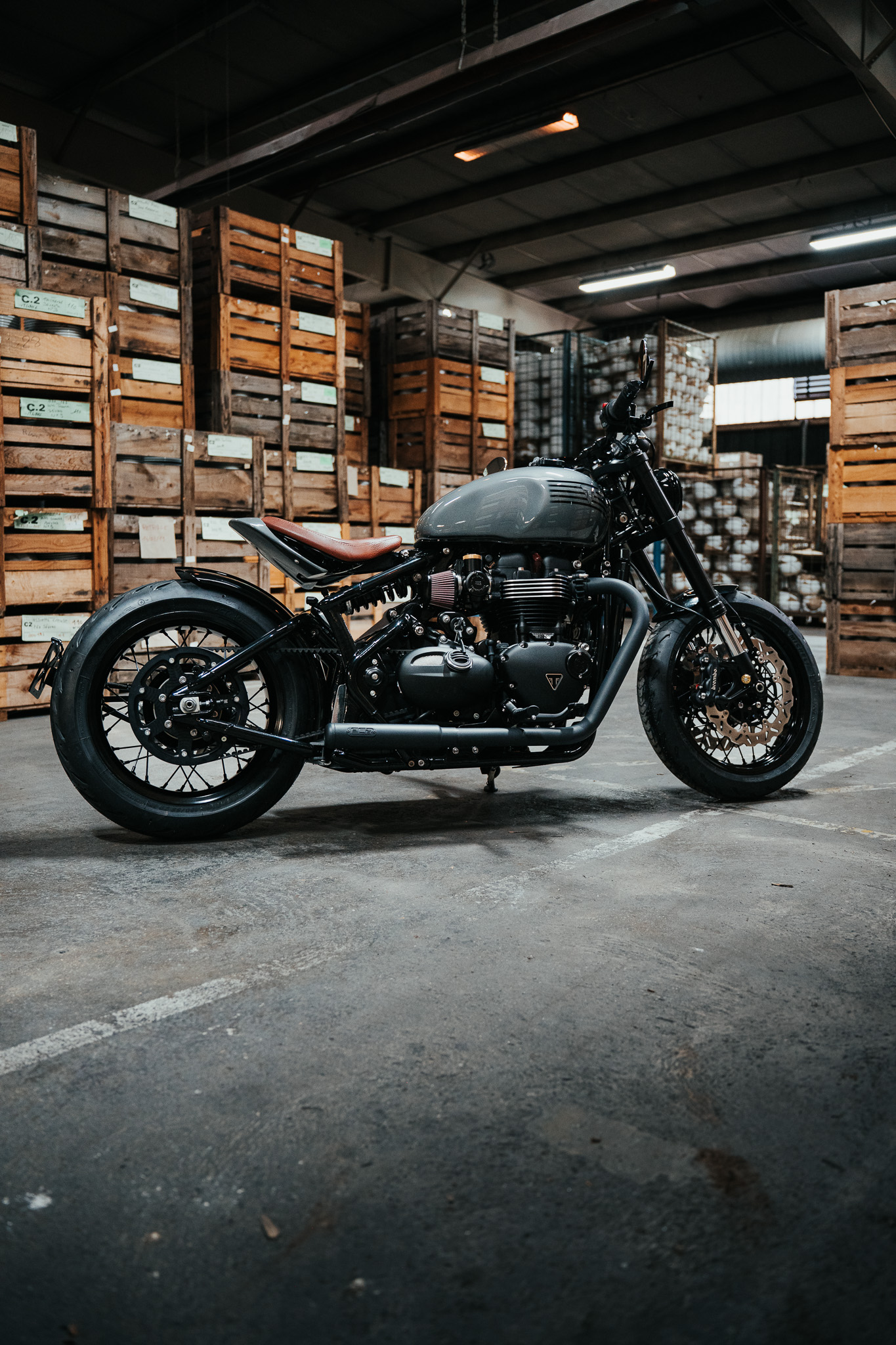Triumph Bonneville Bobber custom FCR Original, selle solo et silhouette basse